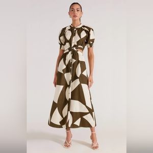 Moda Cutout Midi Dress